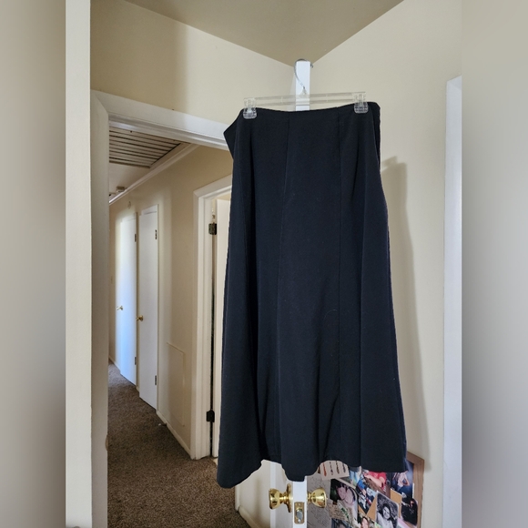 East 5th Essentials Fitted Gray Skirt - Picture 1 of 3